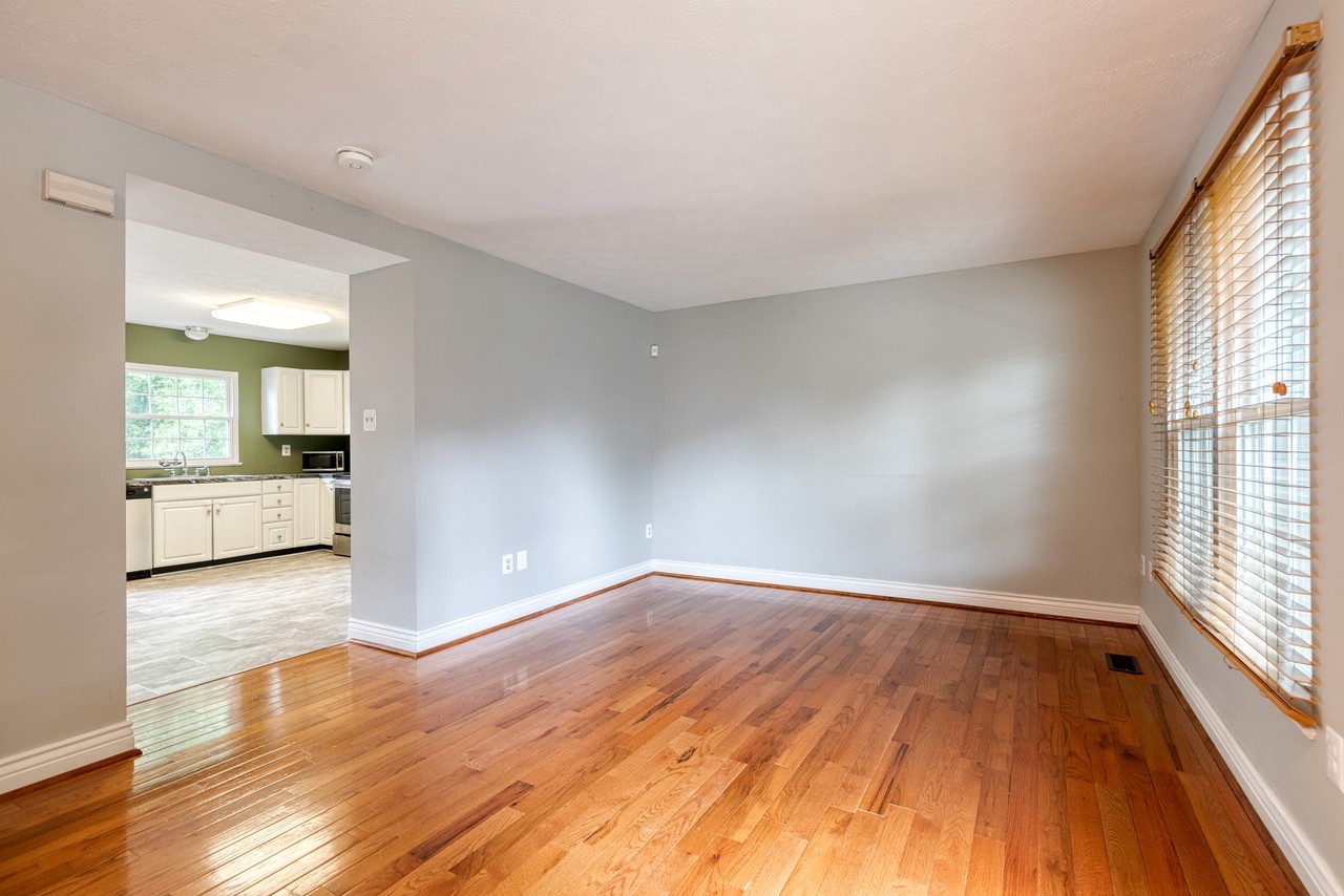 5320 Castlestone Dr #1 - Photo 3 of 20