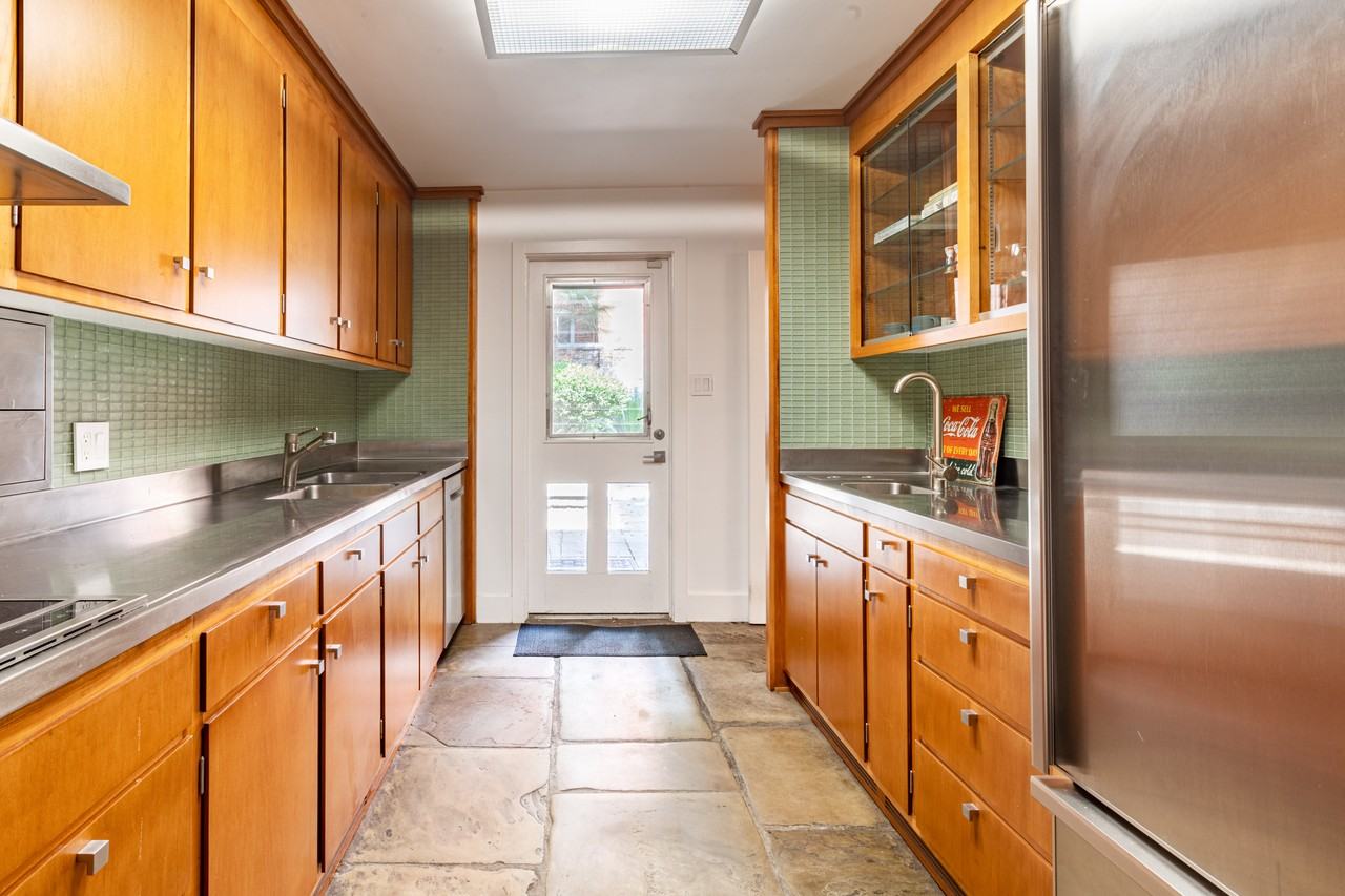 111 W Charlton St #NA - Photo 3 of 29