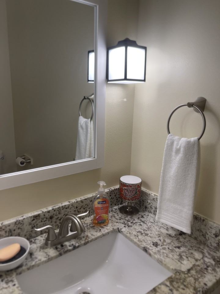 11 Brandon Hall Dr #D - Photo 3 of 10