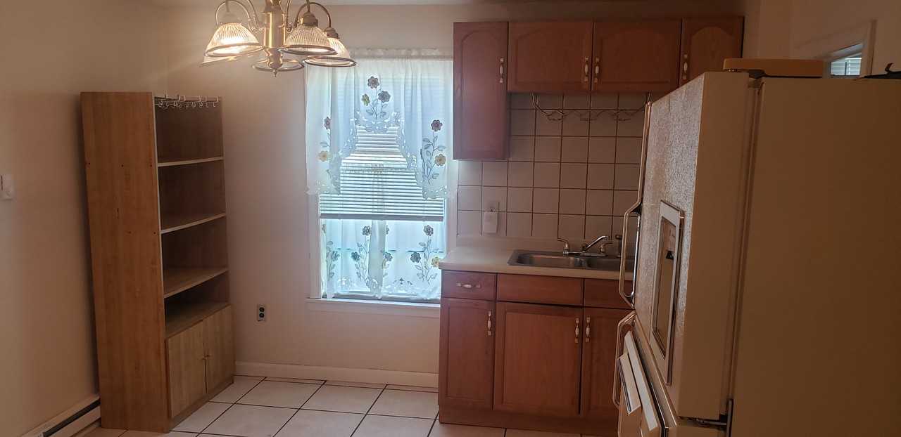 11 Cady St #1R - Photo 3 of 10