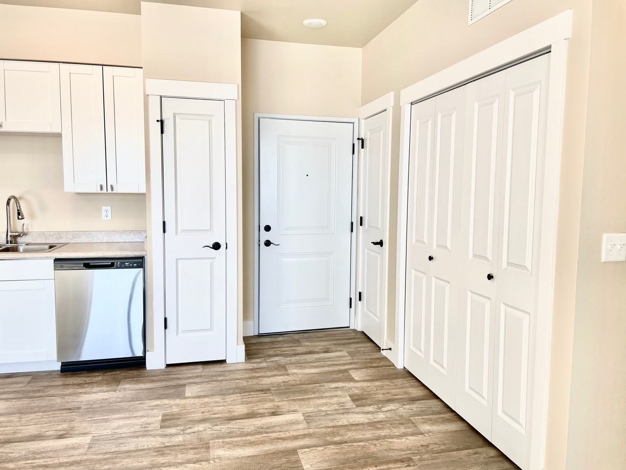 5318 Elyn Loop #206