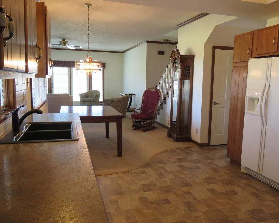 2051 E Ellis Rd #NA - Photo 3 of 5