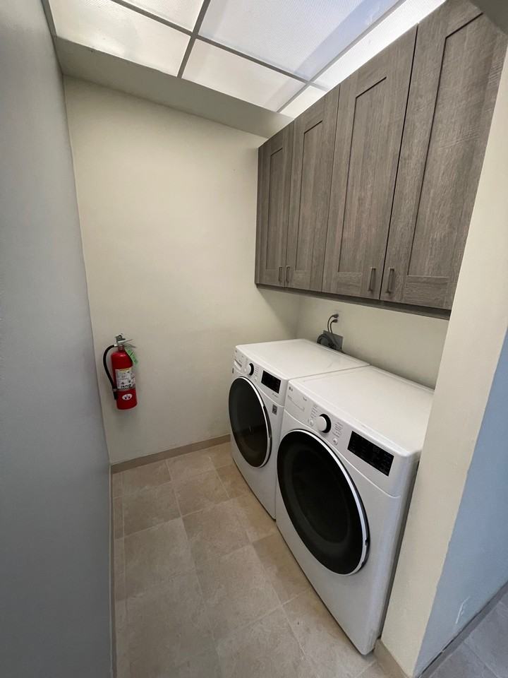 3018 N Laramie Ave #1 - Photo 3 of 6