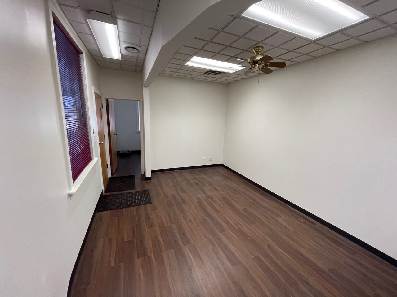 3018 N Laramie Ave #1 - Photo 4 of 6