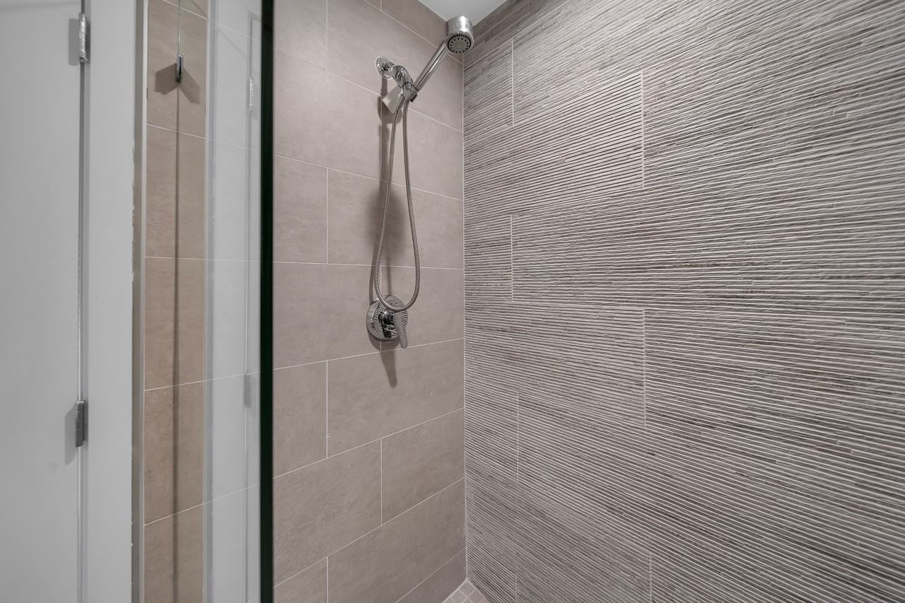 320 Ne 126th St #32 - Photo 6 of 11