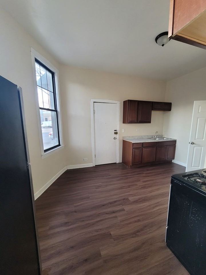 2065 Coulter St & 2409 - Photo 7 of 24