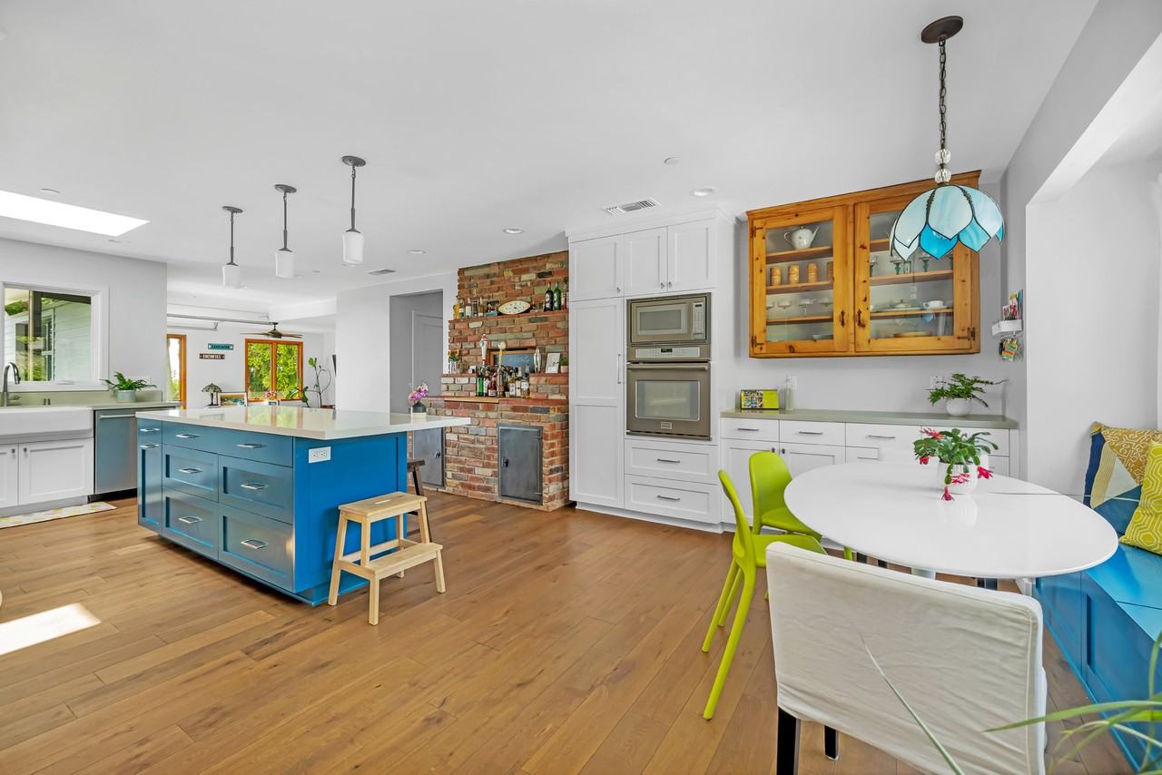 616 Hymettus Ave #1 - Photo 4 of 26