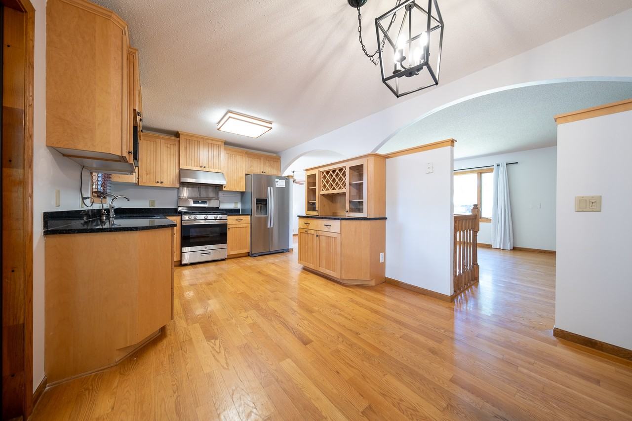 11209 Oregon Ave N #1 - Photo 3 of 39