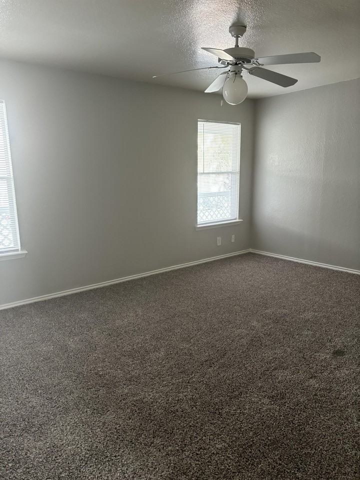 902 S Loop 499- S-6 #S6 - Photo 4 of 23