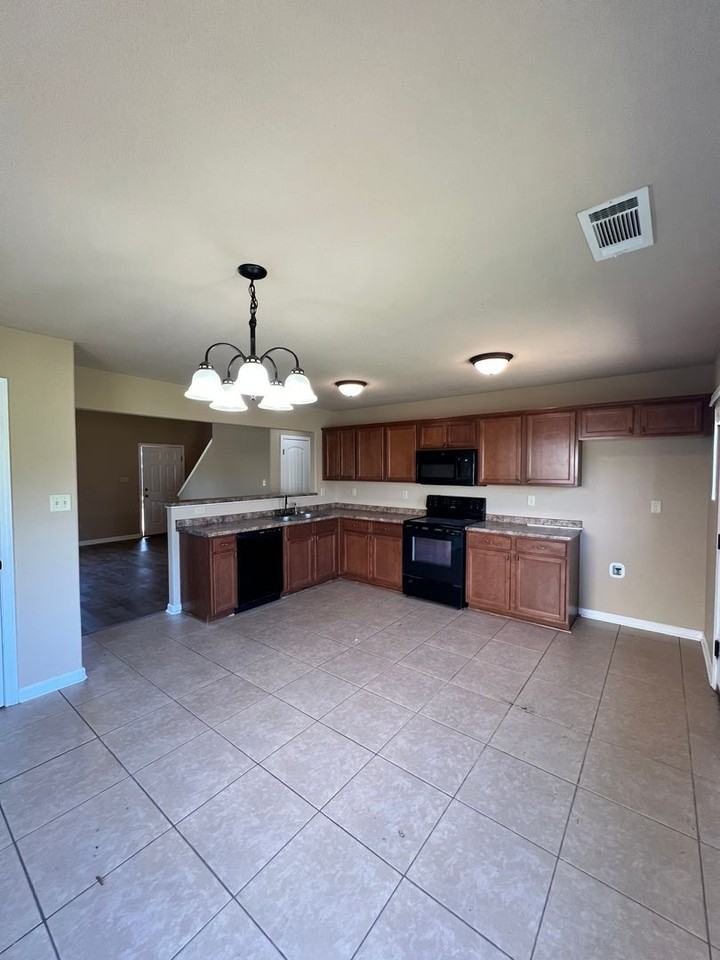 161 Red Cedar Cv - Photo 3 of 16