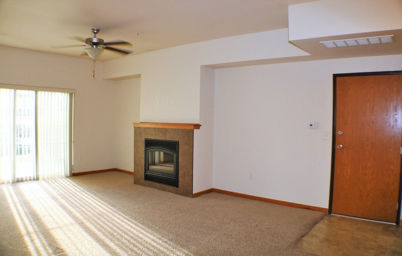 460 Cameron Way - Photo 6 of 29