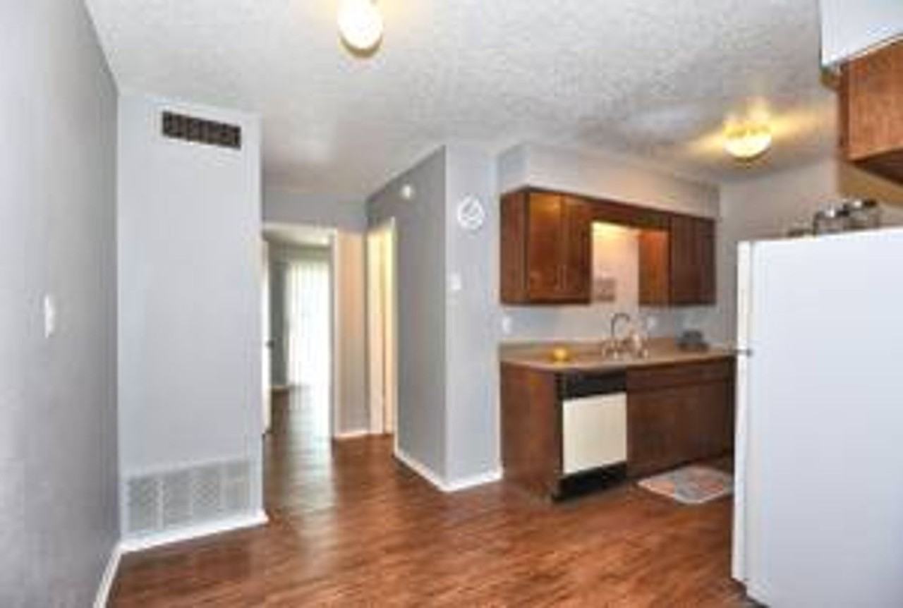 South Point Apartments - Photo 6 of 10