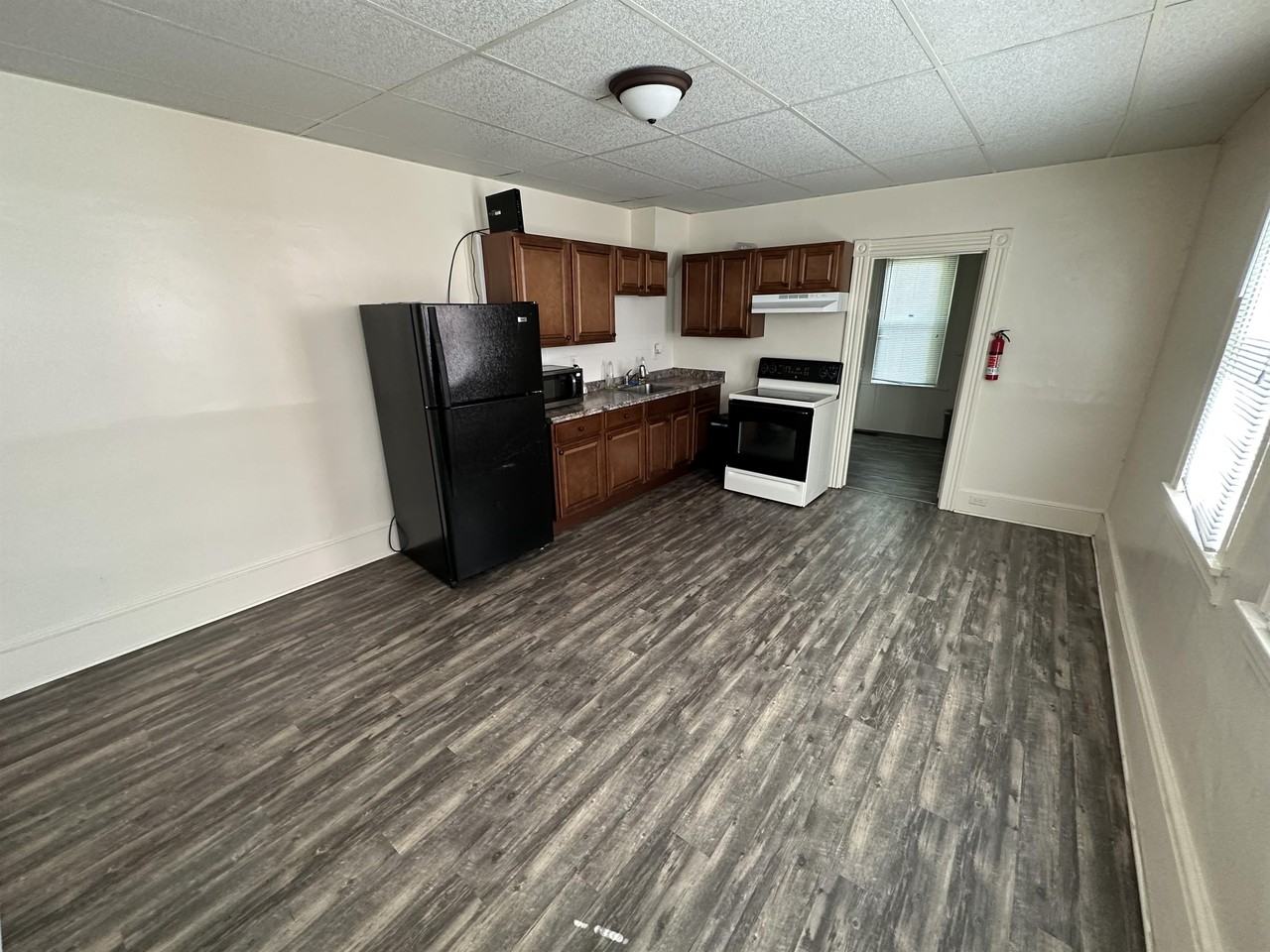 722 E King St #7 - Photo 6 of 10