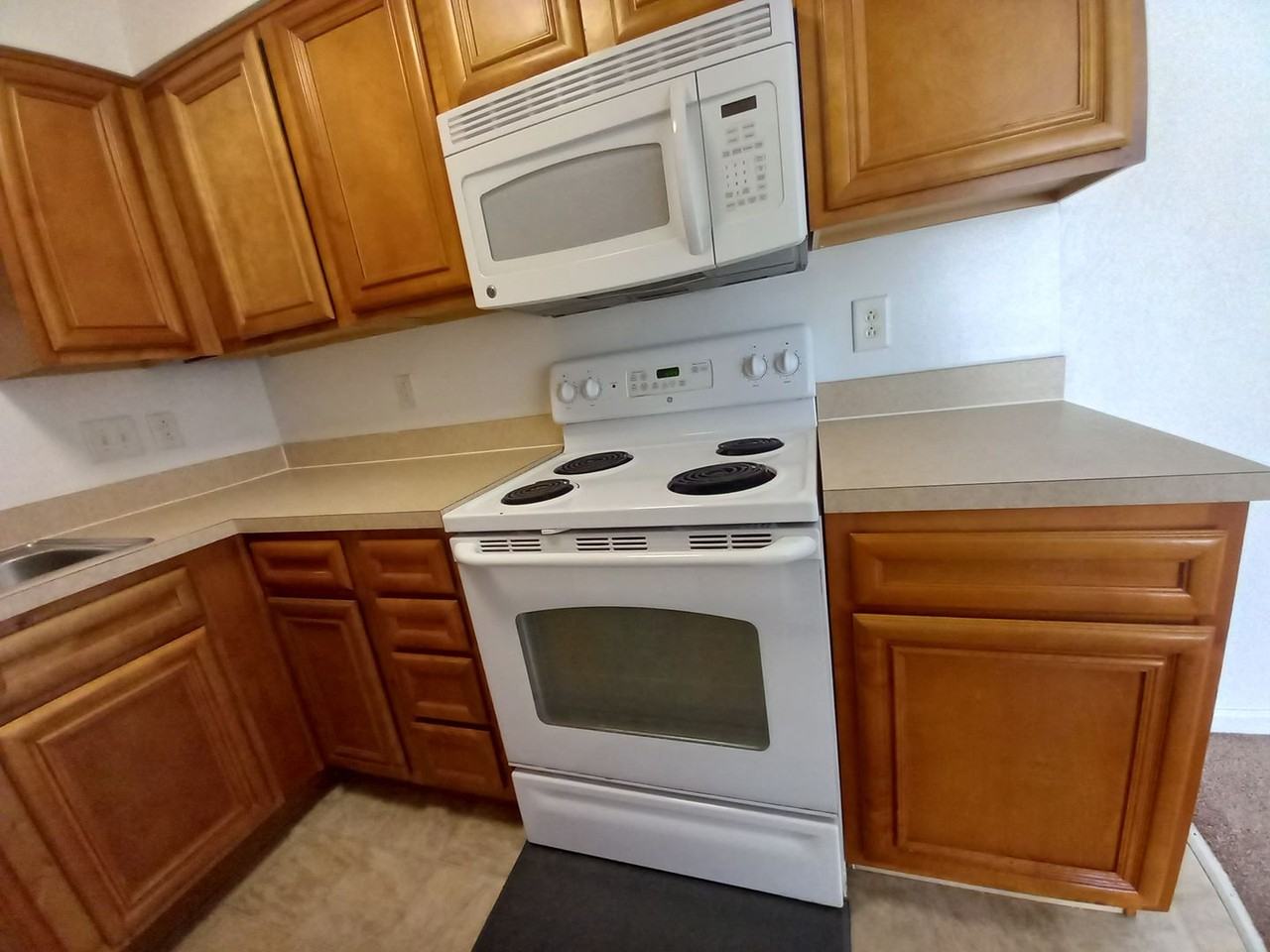 Cascades Pointe - Photo 7 of 34