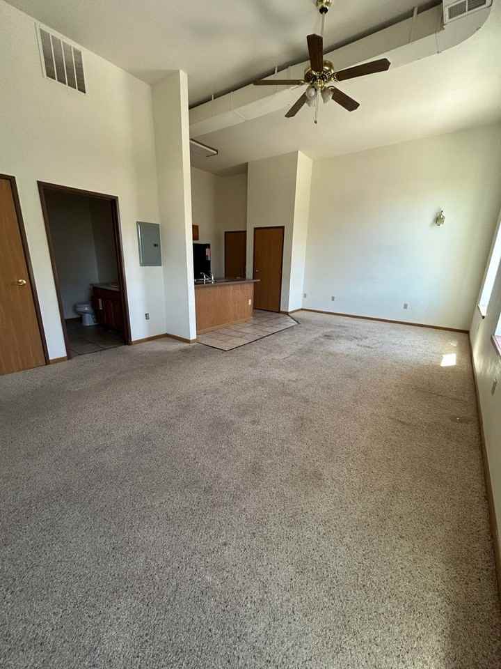 1000 Main St - Photo 3 of 6