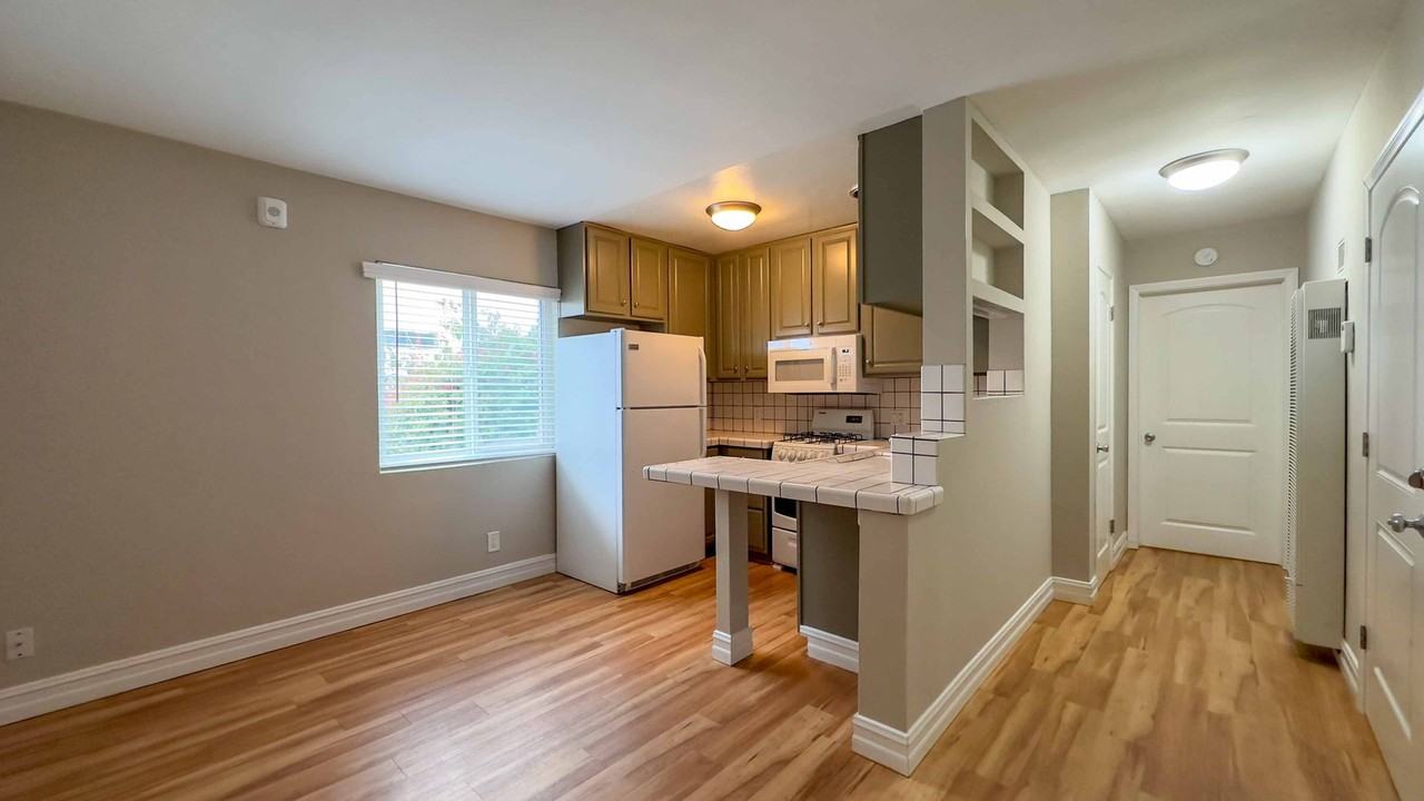 21st - Photo 3 of 14