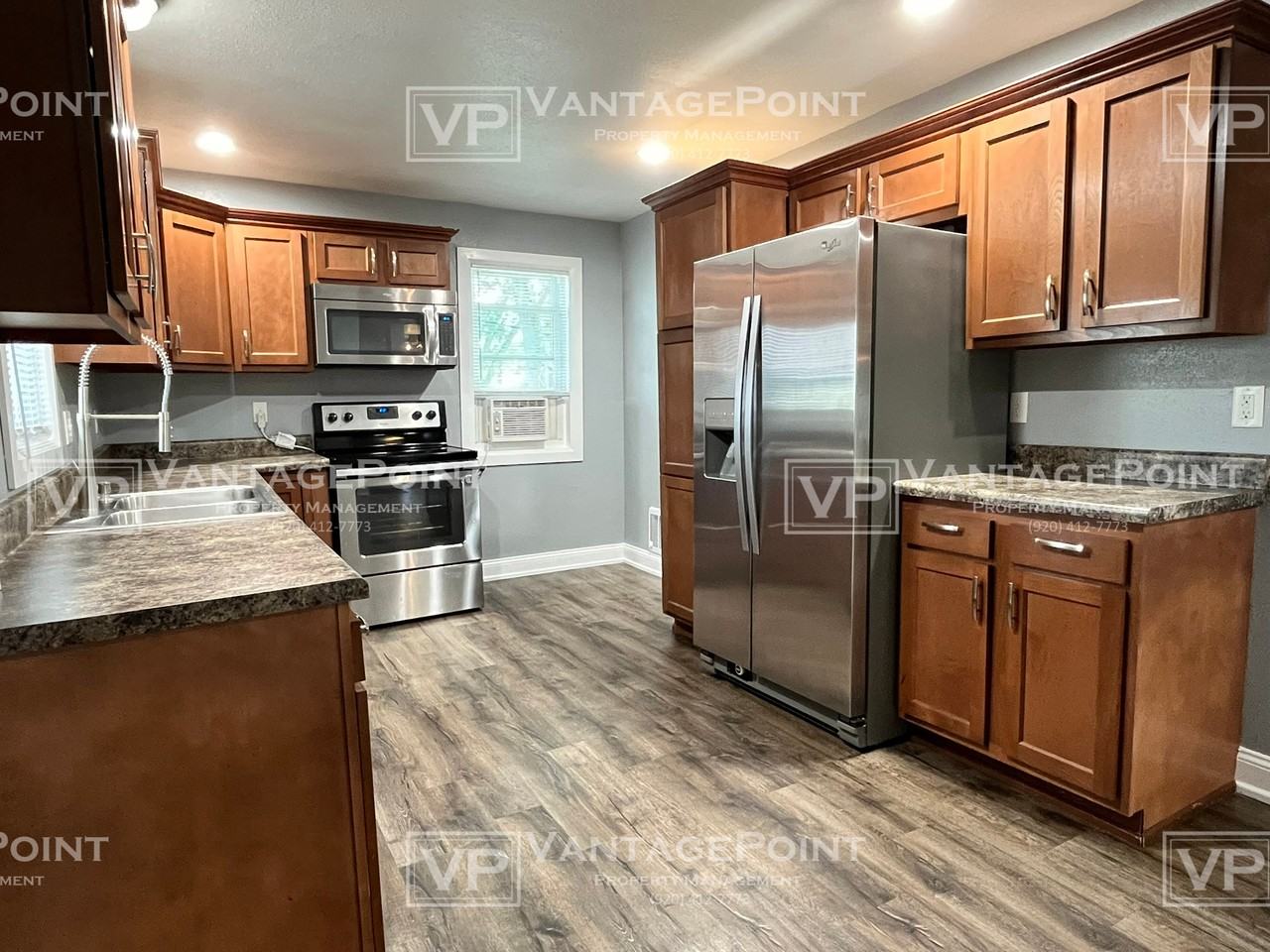 404 Broad St Uppr - Photo 3 of 10