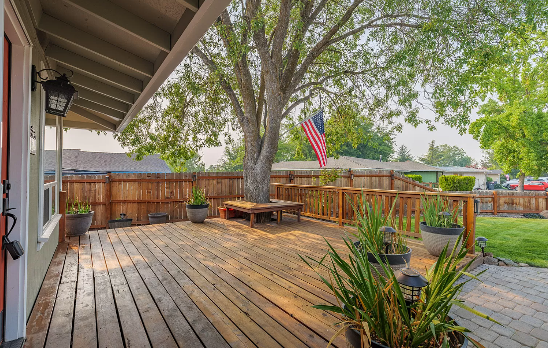 1702 Yukon Ave #1 - Photo 4 of 24