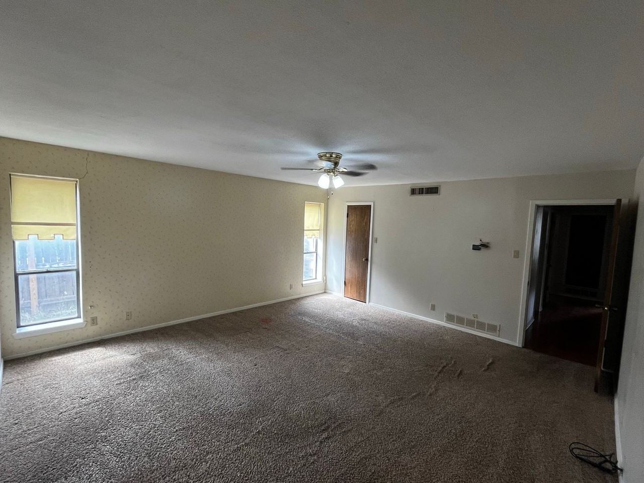 3834 Lake Ridge Dr - Photo 4 of 18