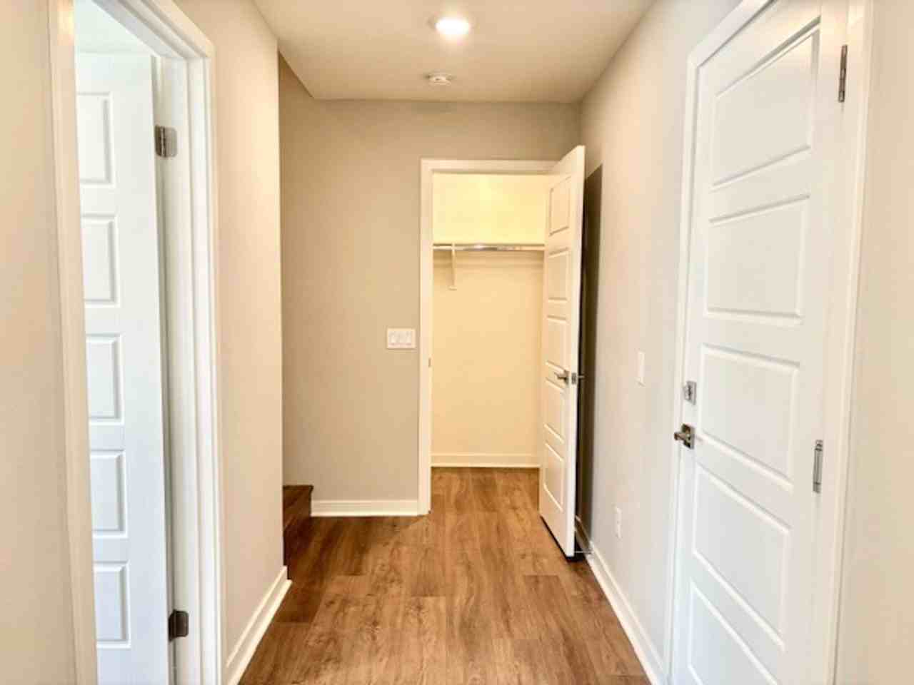 1060 Canal St - Photo 2 of 47