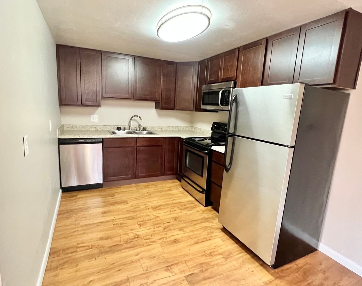 Ammons Crossing - Photo 2 of 14