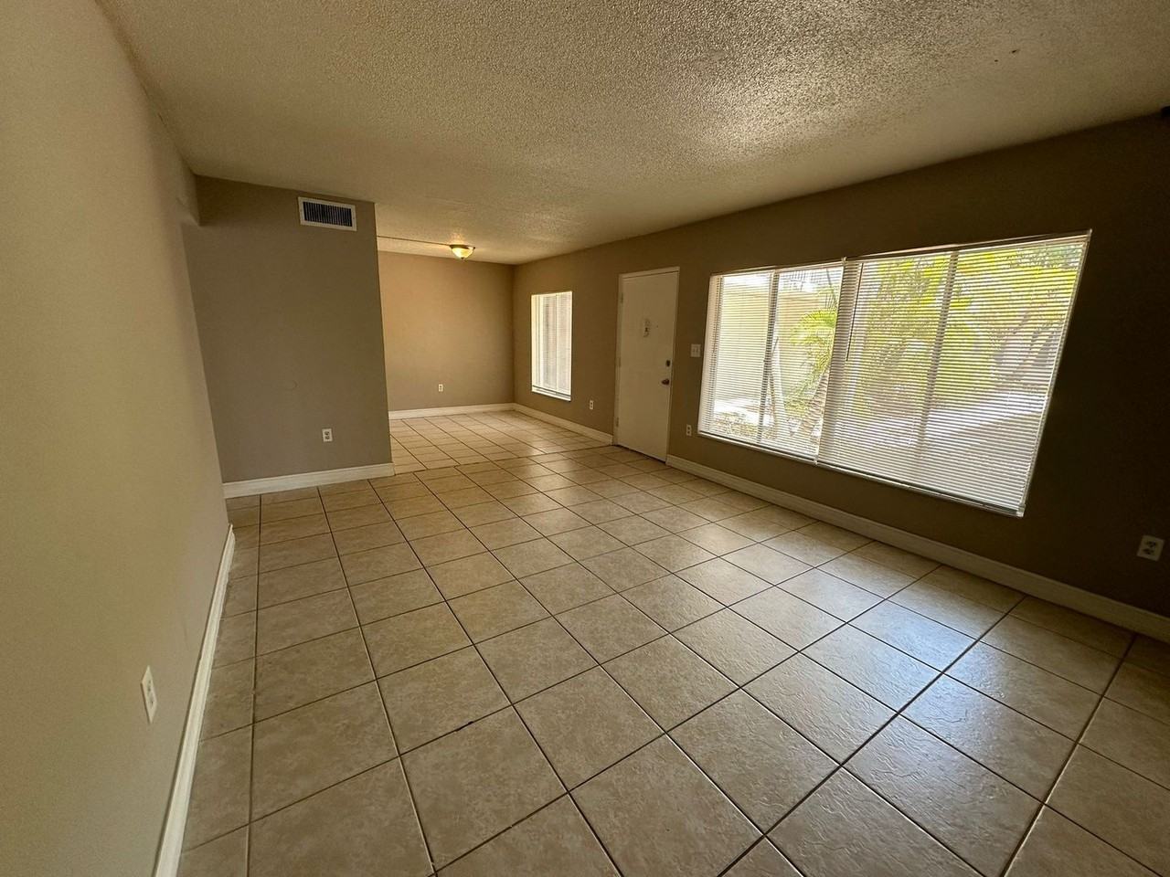 1830 Maravilla Ave #502 - Photo 3 of 50