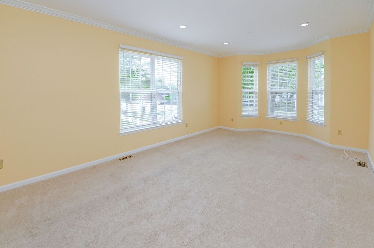 200 Rolling Hill Dr - Photo 6 of 31