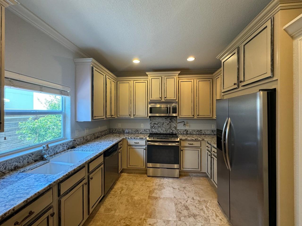 241 Inverrary Dr #1 - Photo 6 of 24