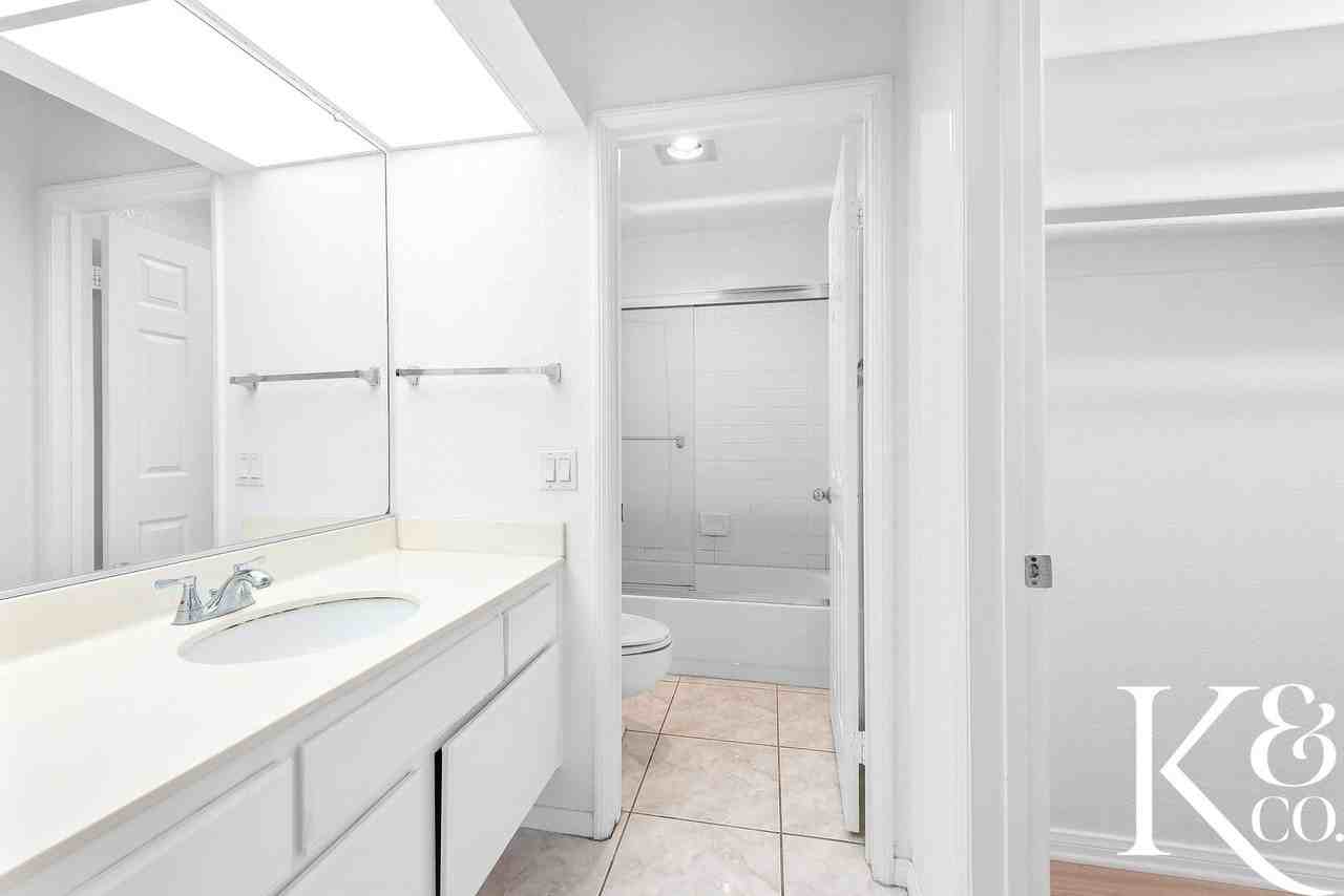 640 Indian Oak Ln #106 - Photo 7 of 31