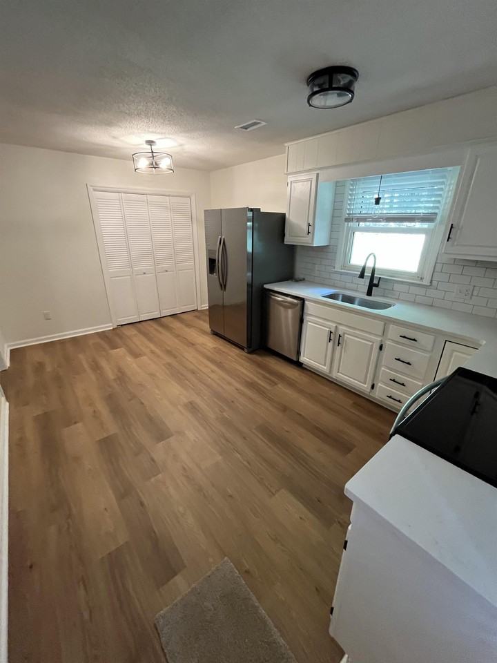 174 Butternut Rd #1 - Photo 2 of 10