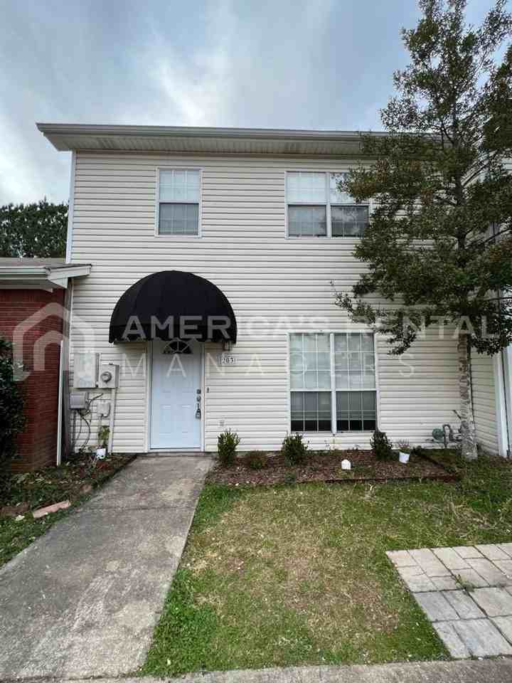 203 Cambrian Ridge Trl - Photo 2 of 22