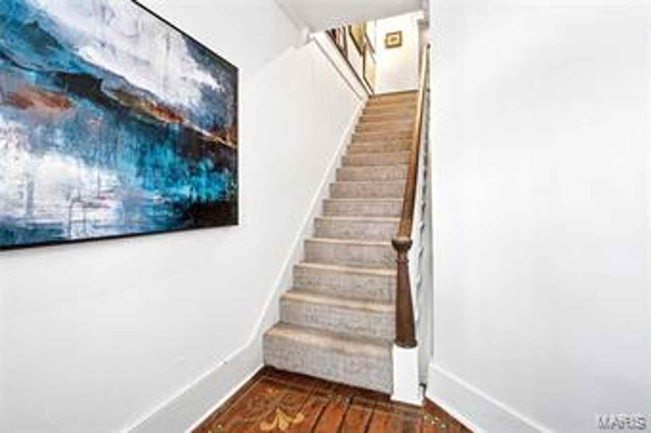 332 S Main St - Photo 4 of 35
