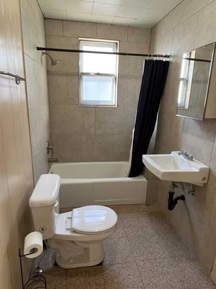 495 S 100 W - Photo 5 of 11