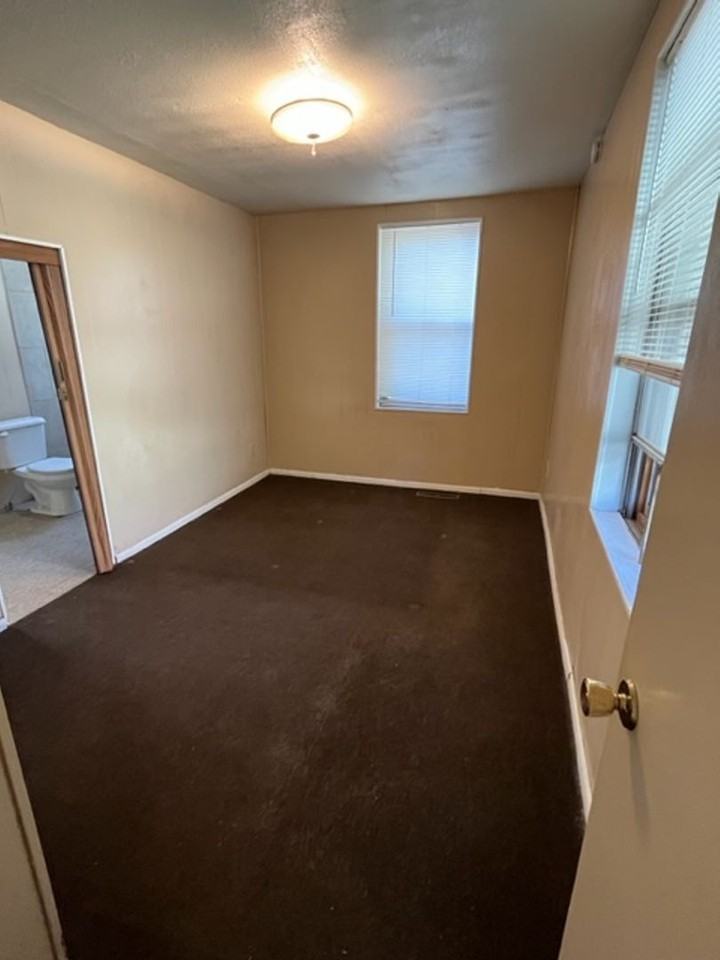 495 S 100 W - Photo 6 of 11