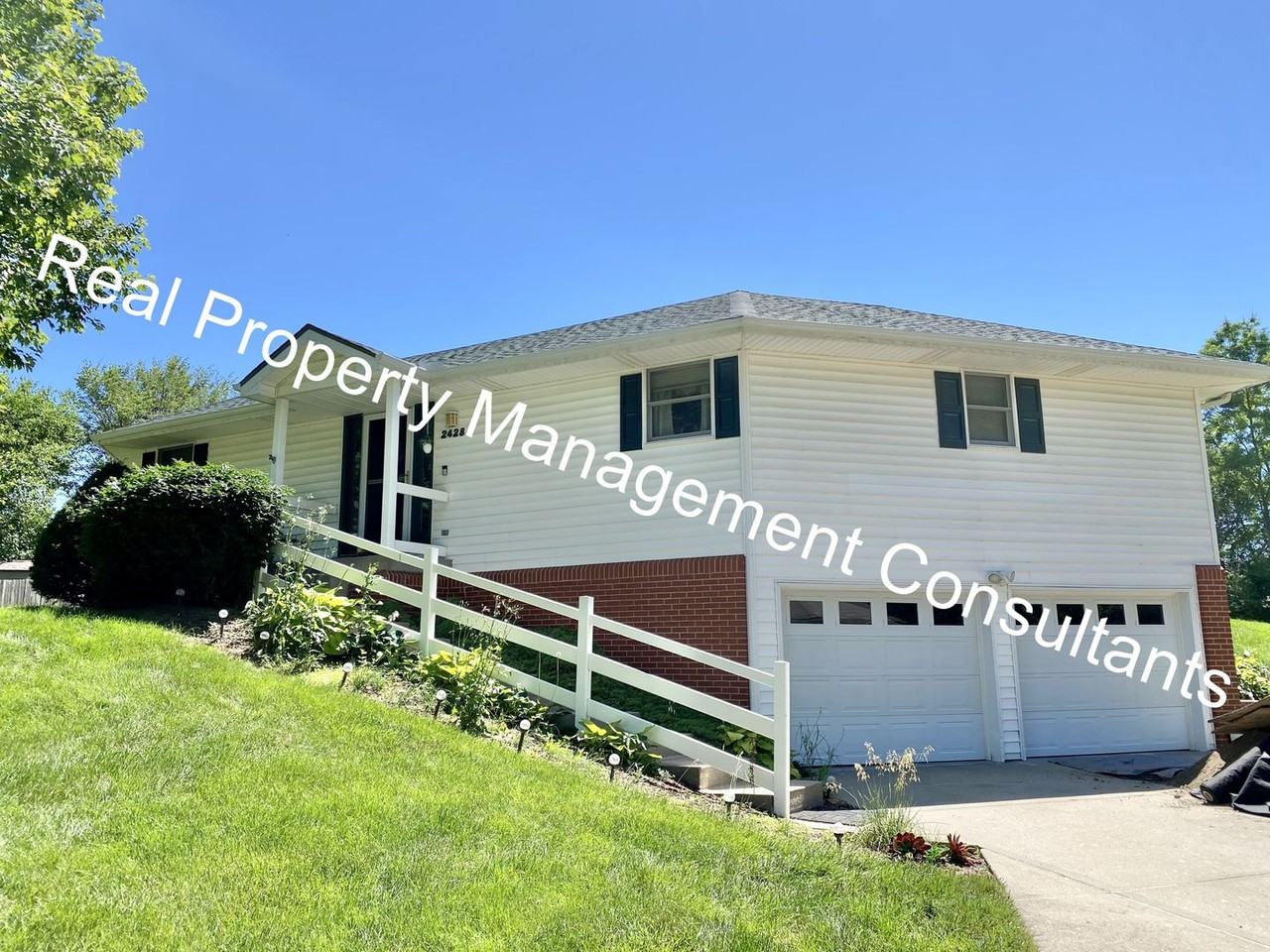 2428 Little Blue Ct - Photo 2 of 30