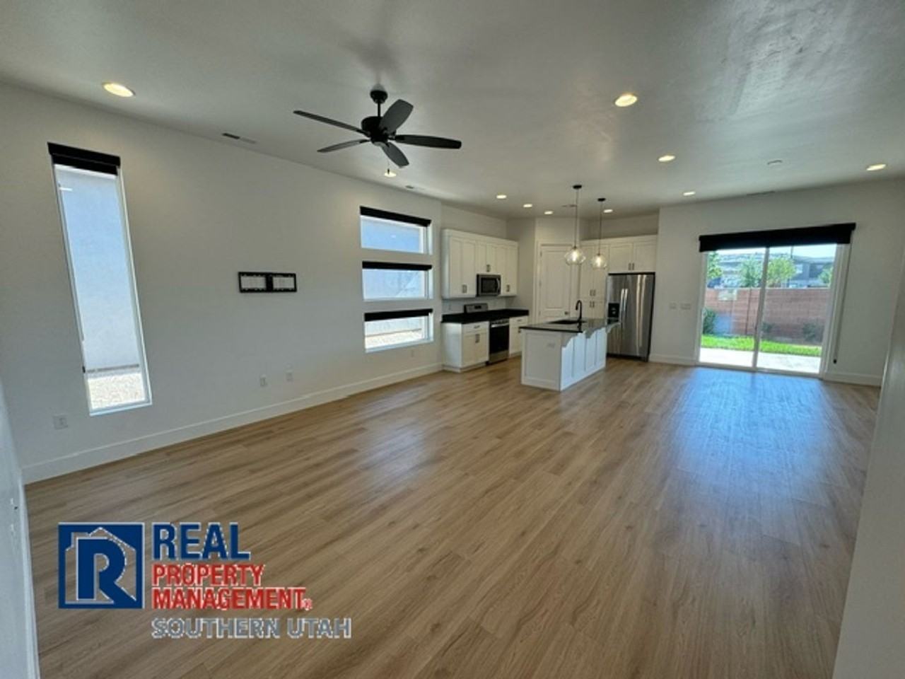 2806 E Church Oak Dr - Photo 3 of 15