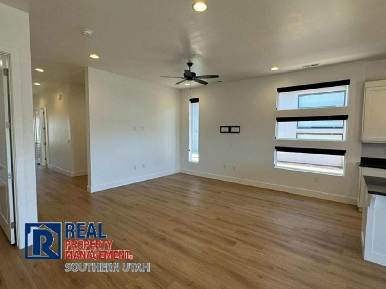 2806 E Church Oak Dr - Photo 4 of 15