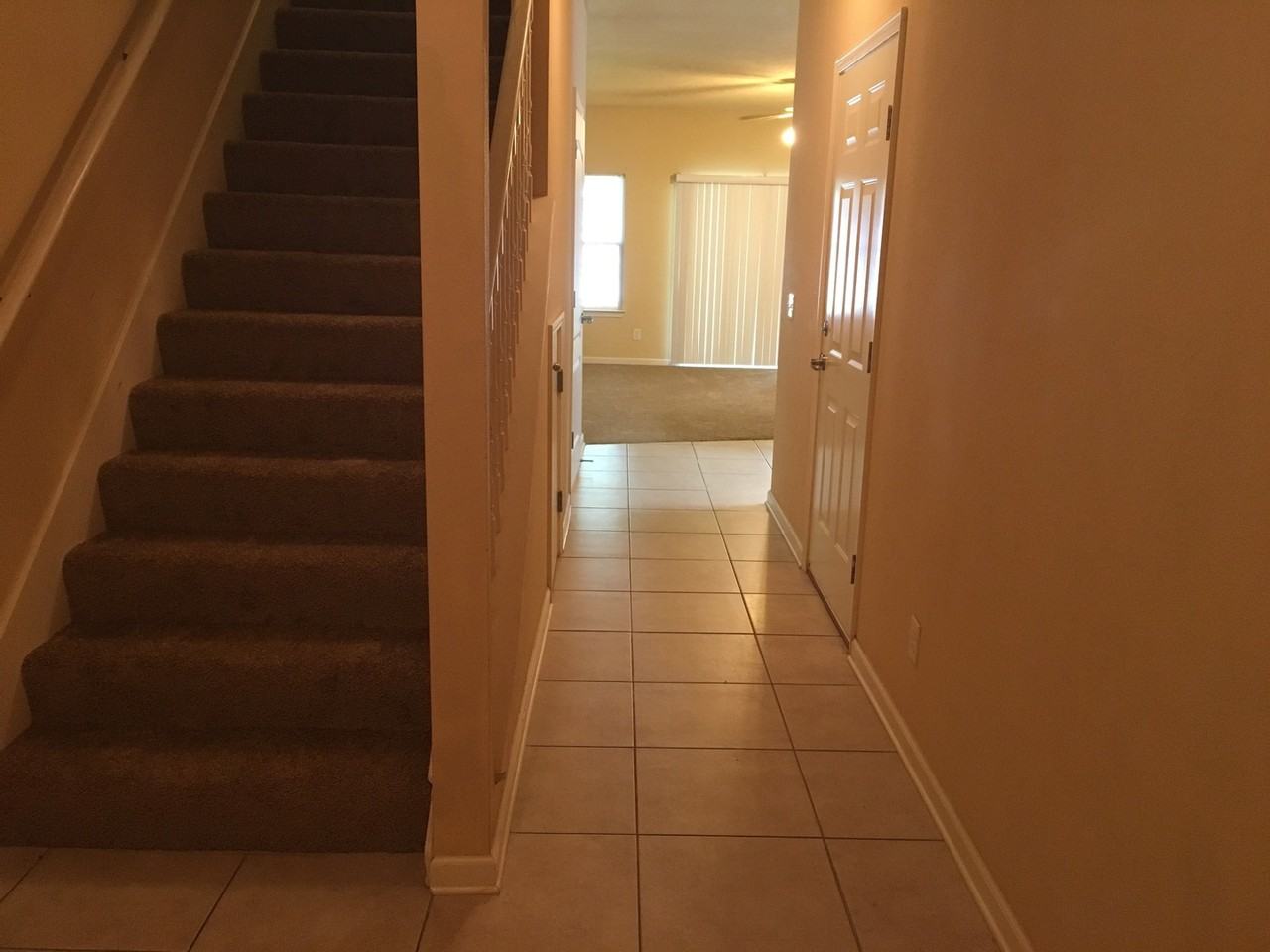 146 Iron Horse Drive East - Photo 2 of 17