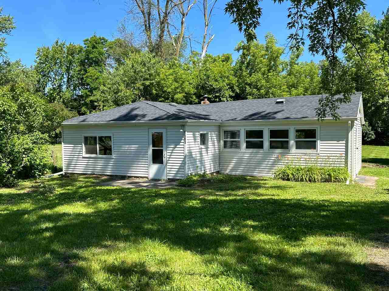 1581 Orchard Ct - Photo 2 of 17