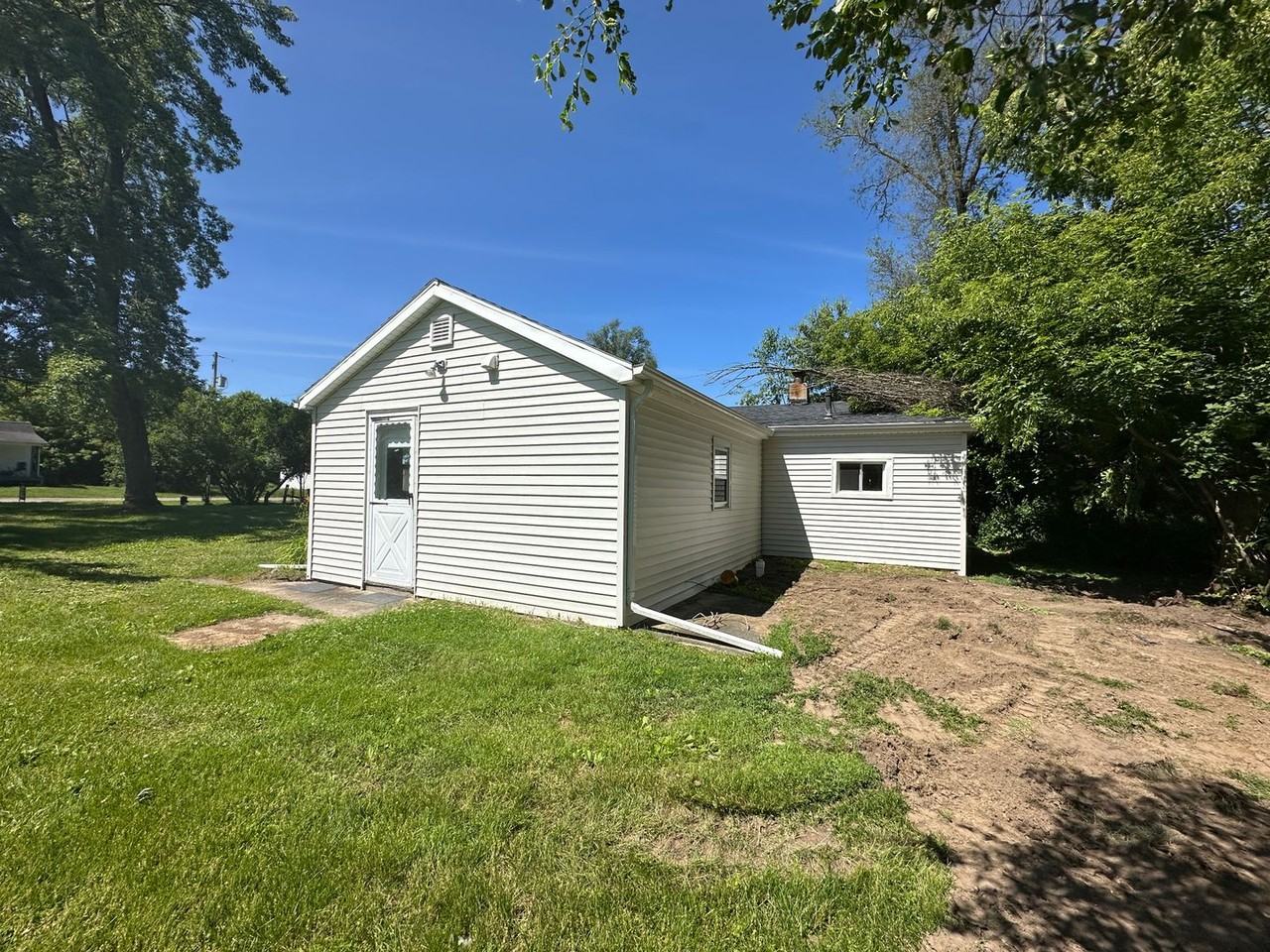 1581 Orchard Ct - Photo 3 of 17