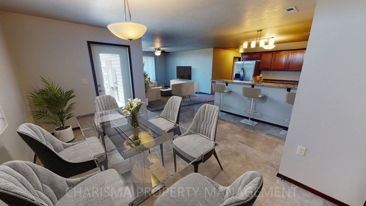 310 Vernon Dr #4 - Photo 3 of 24