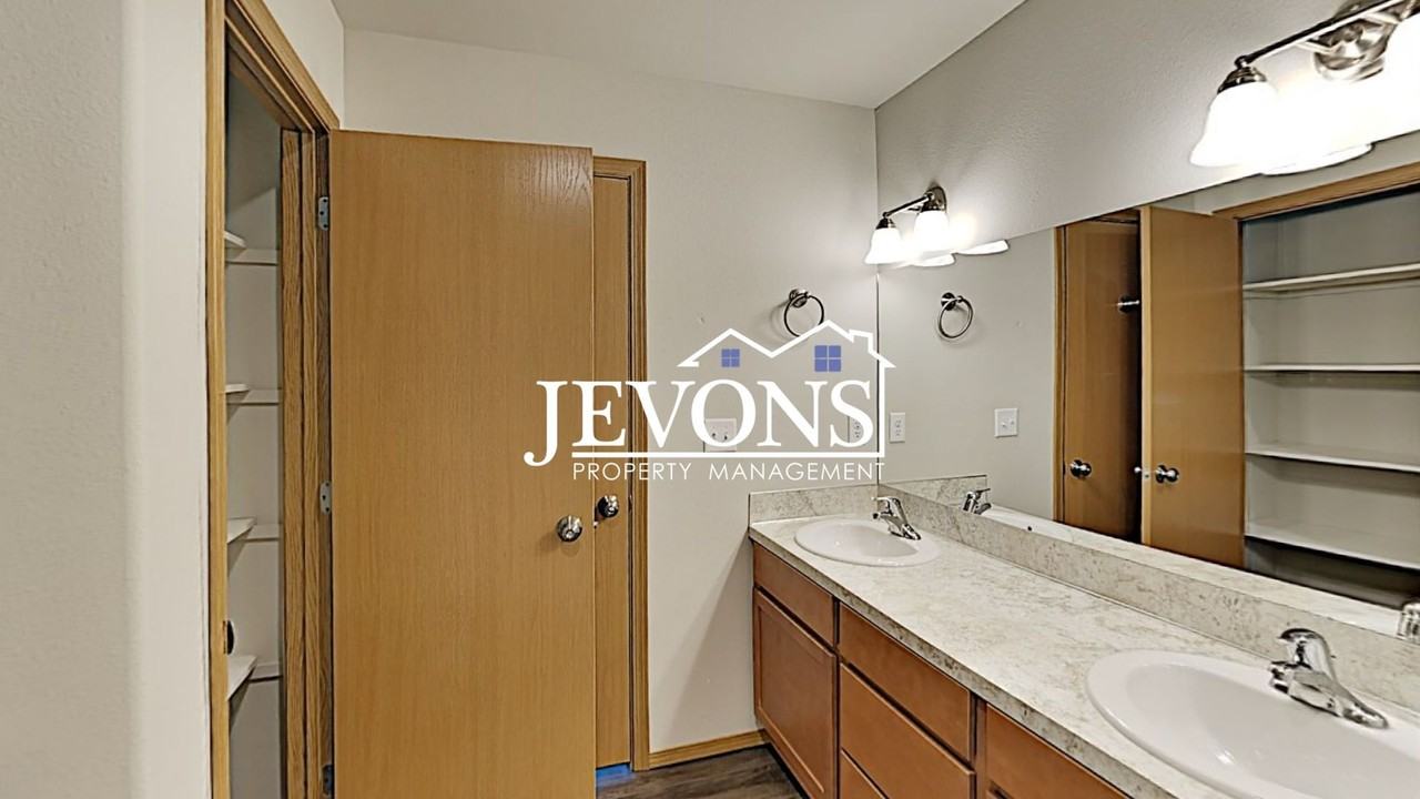 1714 S 9th Ave Yakima, WA 98902 - Photo 6 of 31