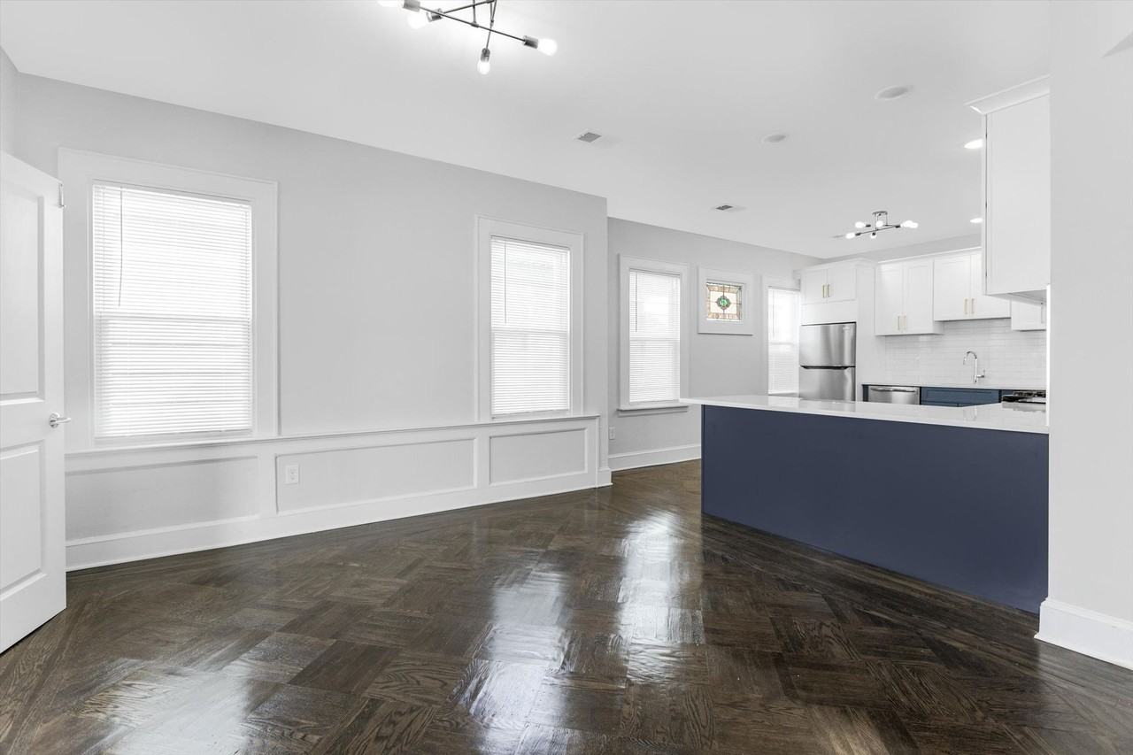 The Regis at Bloomfield - Photo 3 of 28