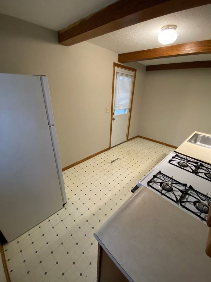 603 603 1st Street SW - RHS 603- #2 - Photo 2 of 10