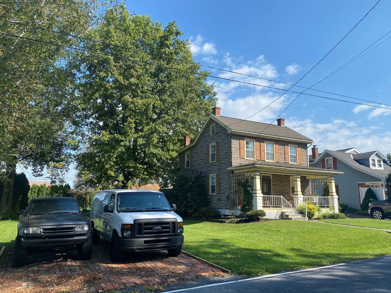 487 W Washington Ave - Photo 2 of 23