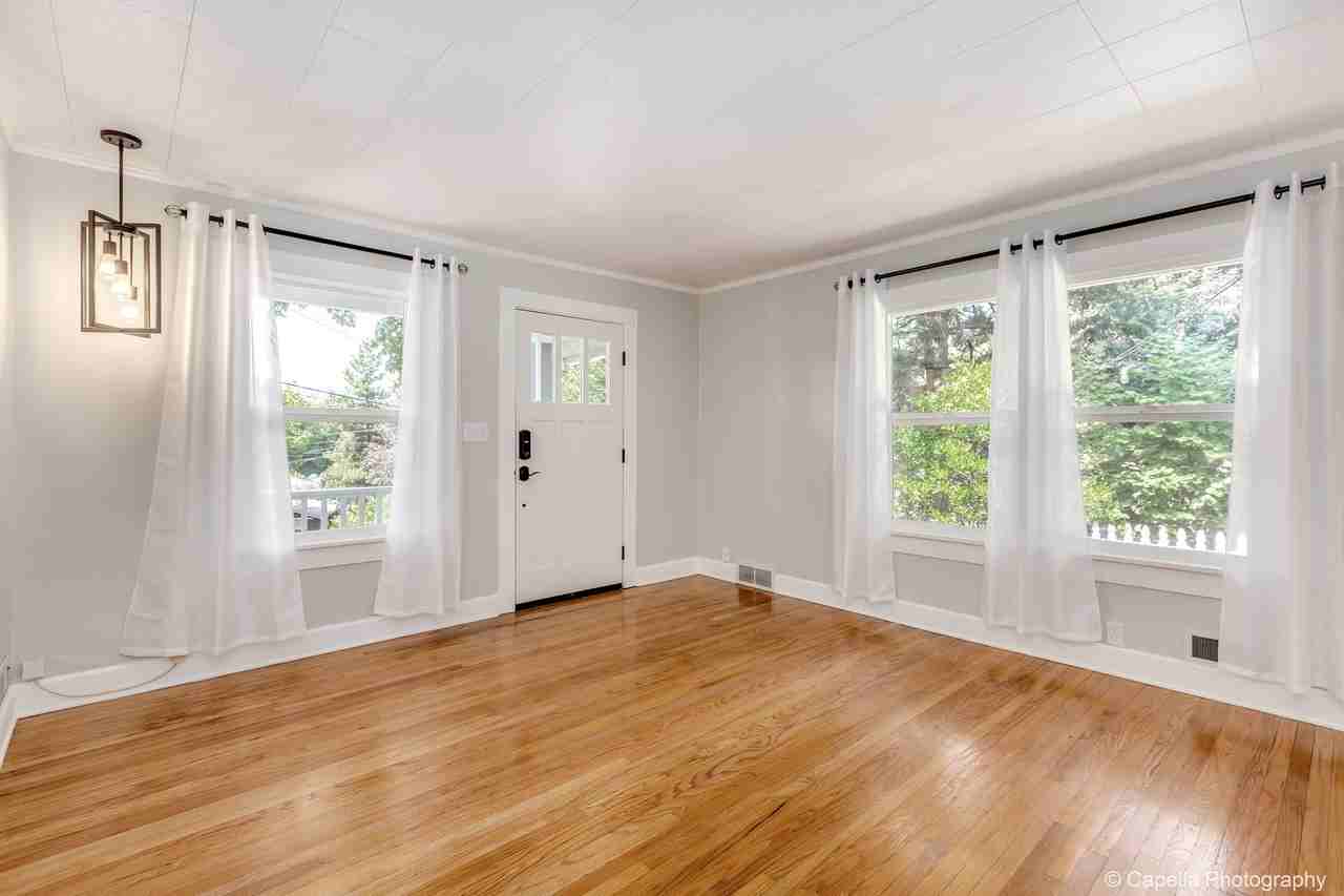 9234 Sw 4th Ave - Photo 2 of 23