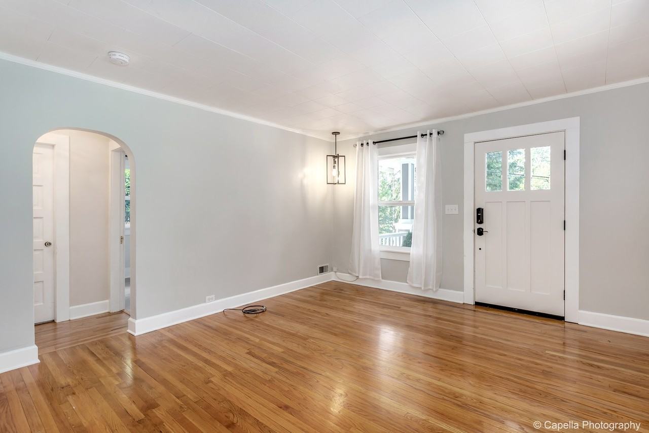 9234 Sw 4th Ave - Photo 3 of 23