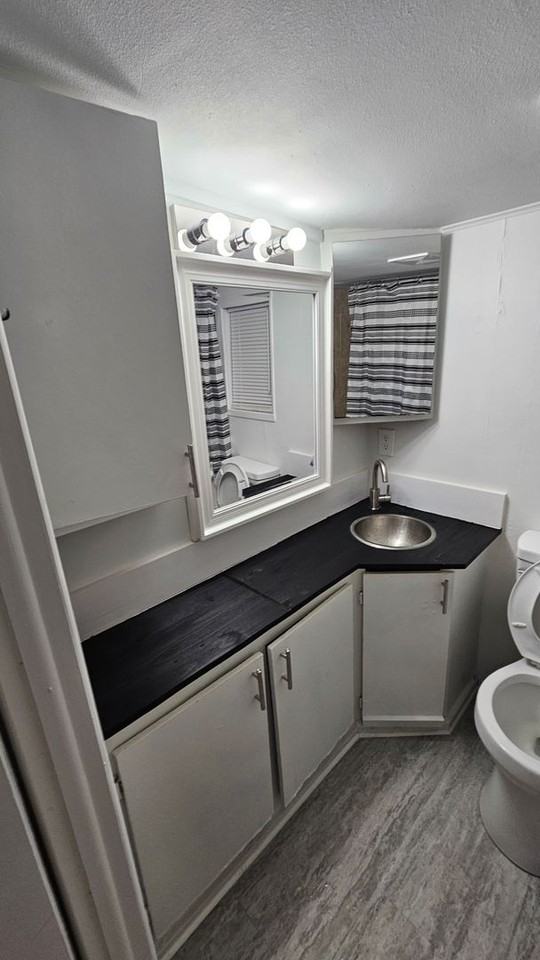 2427 E Magnolia St - Photo 3 of 20