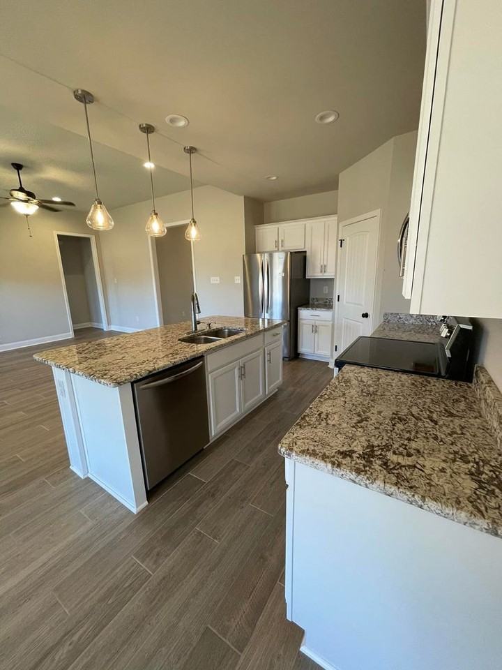 23643 Blythewood Ln - Photo 4 of 33