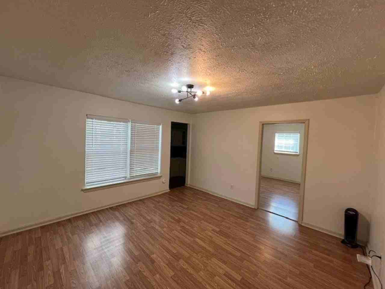 103 1/2 Park Ave - Photo 3 of 7